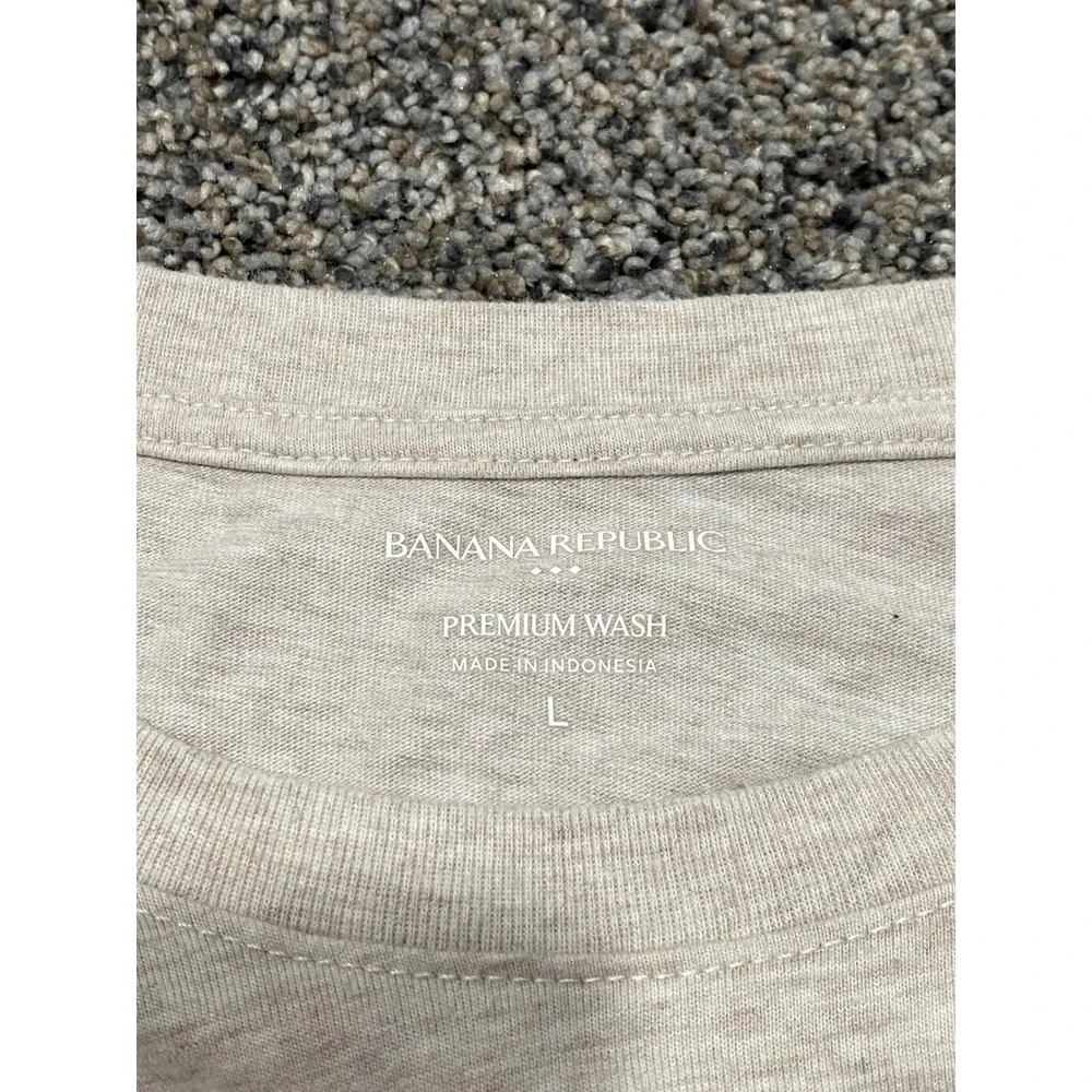 Banana Republic T-Shirt Mens L Oatmeal Excellent Graphic Print Premium Wash Tee